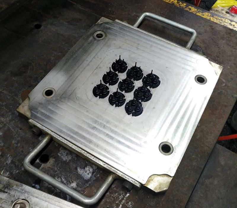 生產橡膠製品所用到的模具