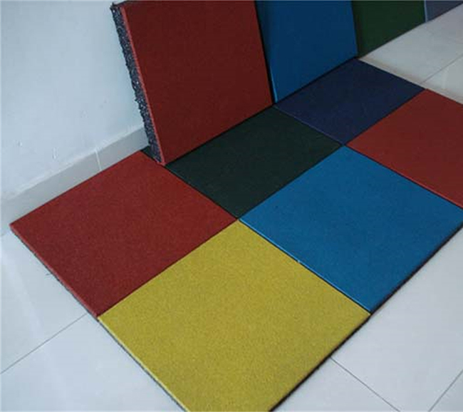 高（gāo）回彈橡膠地磚